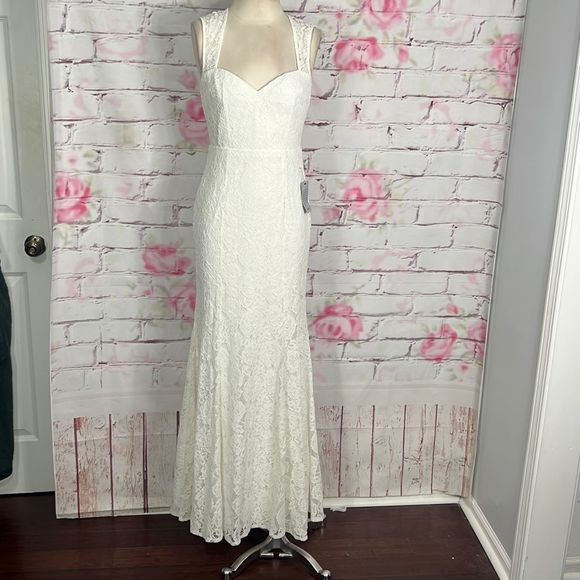 Lulu’s NWT Rosetta ivory white lace sweetheart mermaid cut gown or simple weddin - Picture 6 of 15